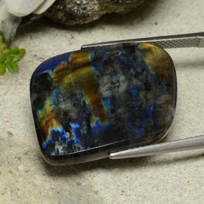 Spectrolite Gemstone in 26.2 x 18.9 mm Size for Sale, Spectrolite Stone in Multicolor Color