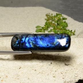 20.47 ct Multicolor Spectrolite Stone, Natural Spectrolite in Cushion Cabochon Shape for Sale