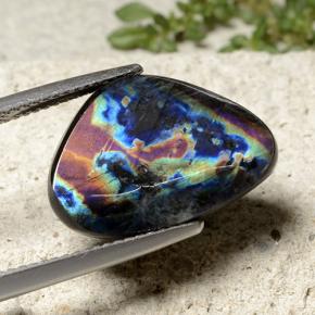 9.03 ct Multicolor Spectrolite Stone, Natural Spectrolite in Shark Fin Cabochon Shape for Sale