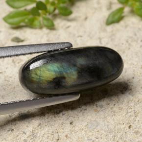 2.84 ct Multicolor Spectrolite Stone, Natural Spectrolite in Oval Cabochon Shape for Sale