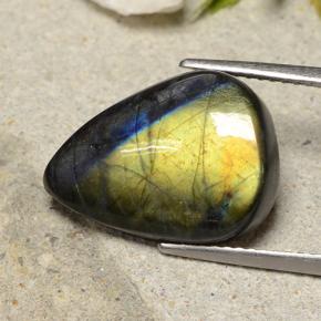 Spectrolite Gemstone in 17.1 x 12.2 mm Size for Sale, Spectrolite Stone in Multicolor Color
