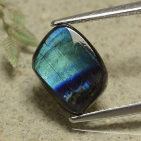 2.23 ct Multicolor Spectrolite Gemstone, Spectrolite Gem in Fancy Cabochon Shape for Sale.