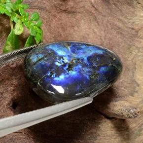 Spectrolite Gemstone in 22.8 x 18.1 mm Size for Sale, Spectrolite Stone in Multicolor Color