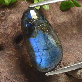 4.56 ct Multicolor Spectrolite Gemstone, Spectrolite Gem in Pear Cabochon Shape for Sale.