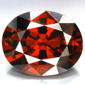 9.53 ct Red Spessartite Garnet Gemstone, Spessartite Garnet Gem in Oval Facet Shape for Sale.