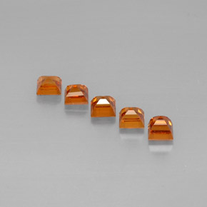 Spessartite Garnet Gemstone in 4 x 4 mm (calibrated) Size for Sale, Spessartite Garnet Stone in Mandarin Orange Color