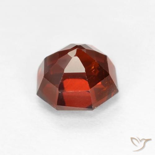 Spessartite Garnet Gemstone in 6 x 6 mm (calibrated) Size for Sale, Spessartite Garnet Stone in Sangria Red Color
