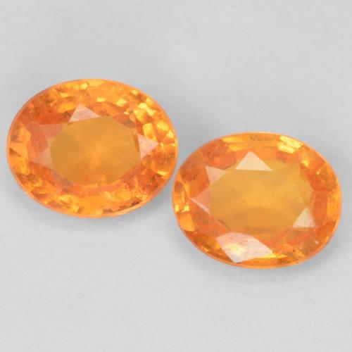 5 x 4,1mm Oval Spessartin-Granat-Paar - Gewicht 0,88 ct gesamt / durchschnittl. 0,44 ct, Garantiert natürliche Edelsteine, Hellorange Farbe in VS Reinheit, Mohs-Härte 6,5 - 7,5 Geeignet für den täglichen Gebrauch im Schmuck, Photo A