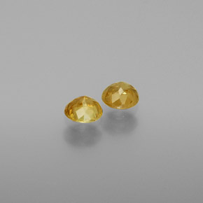 Sphene Gemstone in 4 mm (calibrated) Size for Sale, Sphene Stone in Greenish Golden Color