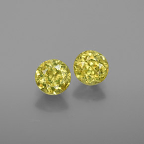 1.06 ct Green Sphene Gemstone, Sphene Gem in Round Facet Shape for Sale.