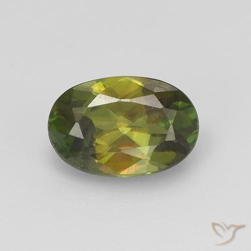 Sphène Vert oval facet du Sri Lanka, 7,3 x 4,9mm, poids de 0,89 ct, pierre gemme naturelle Non traité de pureté vvs-vs, 1 pièce de sphène, couleur Vert moyen-foncé, dureté Mohs de 5 à 5.5, Photo A