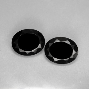 4.87 ct Black Spinel Gemstone, Spinel Gem in Oval Facet Shape for Sale.