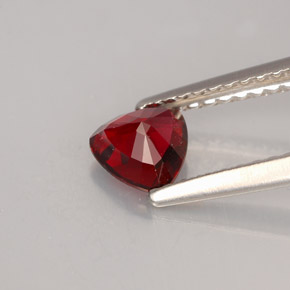 Spinel Gemstone in 5 x 5 mm (calibrated) Size for Sale, Spinel Stone in Deep Red Color