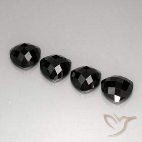 Lot de 4pcs Spinelles Noire trillion rose-cut de la Thaïlande - Taille 9,8 x 9,6mm, poids total 18,25 ct / moyenne 4,56 ct chaque, couleur : Noire, dureté de Mohs 8 convient aux bijoux de tous les jours, pierre de sagesse, Photo A