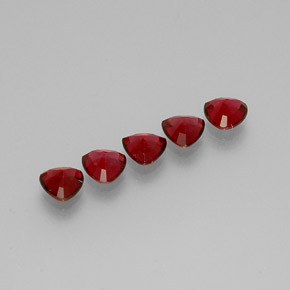 Spinel Gemstone in 5 x 5 mm (calibrated) Size for Sale, Spinel Stone in Red Color
