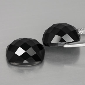 Spinel Gemstone in 10 x 8.1 mm Size for Sale, Spinel Stone in Black Color