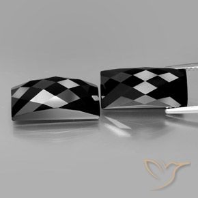 24,56 ct schwarzer Spinell, 17,5 x 8,1 mm Baguette-Rosenschliff aus Thailand, Photo A