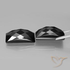 Spinel Gemstones in 17.6 x 8.2 mm Size for Sale, Spinel Stones in Black Color