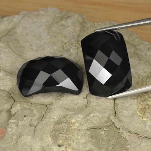 28.79 ct Black Spinel, 18.1 x 11.7 mm Barrel Cut From Thailand, Photo A