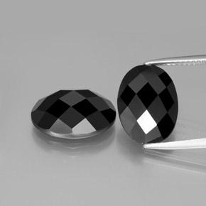 6.7ct Oval Rose-Cut Black Spinel Gem for sale 6.7ct Oval Rose-Cut Black Spinel Gem (ID: 377904)