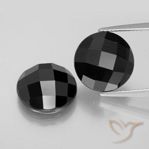 Par de Espinela Circular a juego de 11,9mm - Peso 14,84 ct en total / promedio. 7,42 ct cada uno, color Negro en claridad Opaco, piedra preciosa natural No tratado, dureza de Mohs 8 Adecuado para joyas de uso diario, Photo A