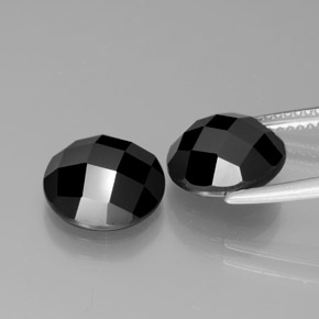Spinel Gemstones in 10 mm (calibrated) Size for Sale, Spinel Stones in Black Color