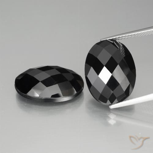 Paire Spinelle Ovale 18,1 x 13,2mm - Poids total 26,13 ct / moyenne 13,07 ct chaque, pierre gemme naturelle Non traité, couleur Noire avec pureté Opaque , dureté Mohs 8 convient aux bijoux de tous les jours, pierre de sagesse, Photo A