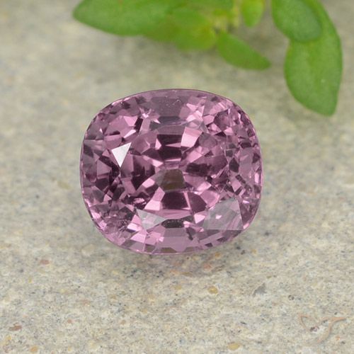 Medium Purple Spinell Edelstein - 1ct Kissenschliff (ID: 483538)