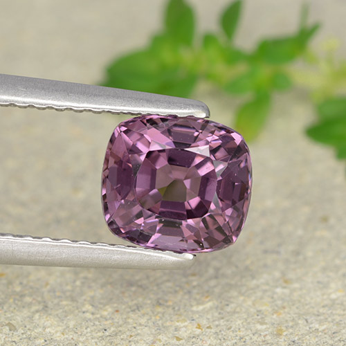 Sangría oscuro medio Espinela Gema - 1.6ct Corte en Forma Cojín (ID: 490299)