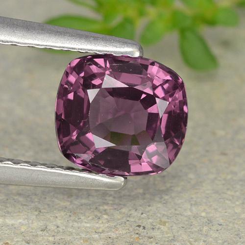 6,7 x 6,1mm kissenschliff lila Spinell aus Tansania, Gewicht 1,29 ct, 1 Stück Spinell - Farbe: Tieflila, natürlicher Edelstein in VVS Reinheit, Mohs-Härte von 8 Geeignet für den täglichen Gebrauch im Schmuck, Photo A