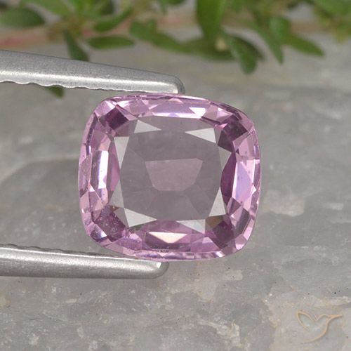 1.07ct Natural Lavanda intenso espinela, Forma Cojín, VVS, Photo A