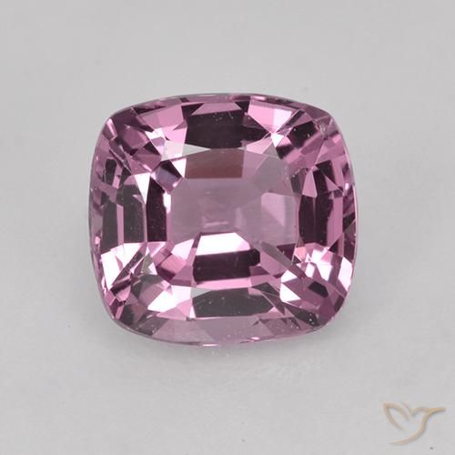1,21 ct lila Spinell, 6,5 x 6,1 mm Kissenschliff aus Tansania, Photo A