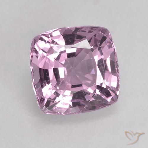 1,72 ct lila Spinell, 6,7 x 6,6 mm Kissenschliff aus Tansania, Photo A