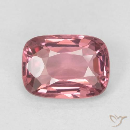 0,63 ct lila Spinell, 6 x 4,4 mm Kissenschliff aus Tansania, Photo A