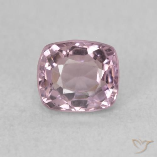 Spinello viola da 0,56 ct, taglio a cuscino da 4,7 x 4,1 mm dalla Tanzania, Photo A