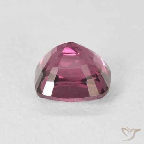 Spinel Gemstone in 5.8 x 5.3 mm Size for Sale, Spinel Stone in Deep Magenta Color