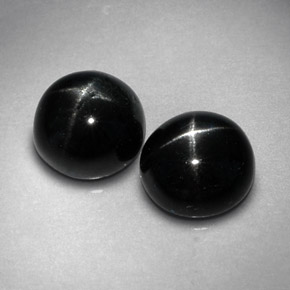 3.87 ct Black Star Diopside Gemstone, Star Diopside Gem in Round Cabochon Shape for Sale.