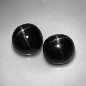 4.34 ct Black Star Diopside Gemstone, Star Diopside Gem in Round Cabochon Shape for Sale.