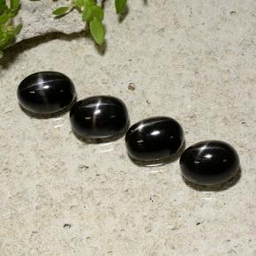 1.9ct Oval Cabochon Black Star Diopside Gem for sale 1.9ct Oval Cabochon Black Star Diopside Gem (ID: 499283)