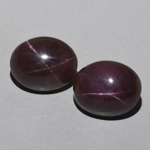 Rouge noirâtre Grenat Étoilé gemme - 12.9ct Ovale Cabochon (ID: 574036)