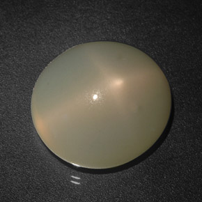 20.86 ct Cream Star Moonstone Stone, Natural Star Moonstone in Oval Cabochon Shape for Sale