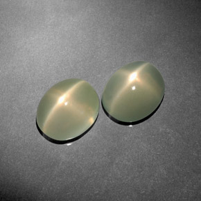 7.90 ct Green Star Moonstone Stone, Natural Star Moonstone in Oval Cabochon Shape for Sale