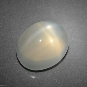 4.02 ct Cream Star Moonstone Gemstone, Star Moonstone Gem in Oval Cabochon Shape for Sale.