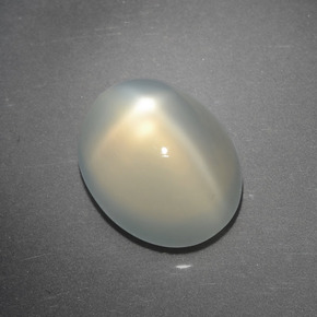 3.63 ct Cream Star Moonstone Gemstone, Star Moonstone Gem in Oval Cabochon Shape for Sale.