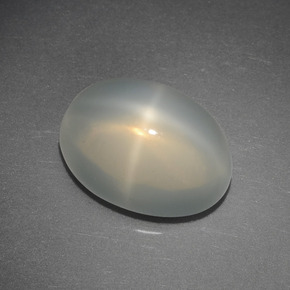 3.50 ct Cream Star Moonstone Gemstone, Star Moonstone Gem in Oval Cabochon Shape for Sale.