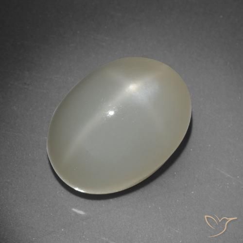 حجر القمر نجم بيضاوي 8.83 قيراطًا ، <cite dir="ltr" lang="en">13.4 x 9.7</cite> مم من الهند, Photo A