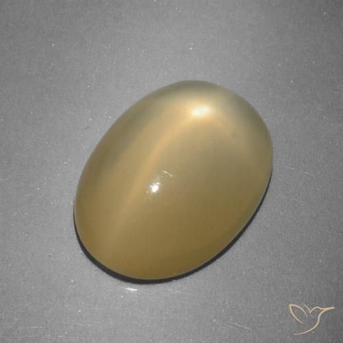 حجر القمر نجم بيضاوي 5.16 قيراطًا ، <cite dir="ltr" lang="en">13.8 x 10.1</cite> مم من الهند, Photo A