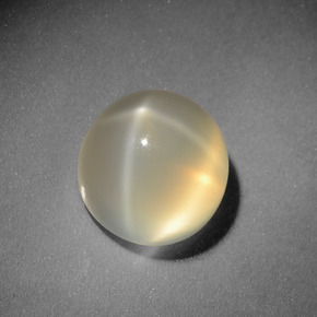 3.00 ct Cream Star Moonstone Gemstone, Star Moonstone Gem in Round Cabochon Shape for Sale.