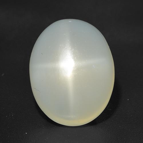 4.6ct Oval Cabochon Cream Star Moonstone Gem for sale 4.6ct Oval Cabochon Cream Star Moonstone Gem (ID: 418538)
