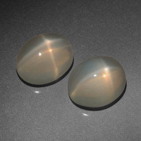 9.06 ct Cream Star Moonstone Gemstone, Star Moonstone Gem in Oval Cabochon Shape for Sale.